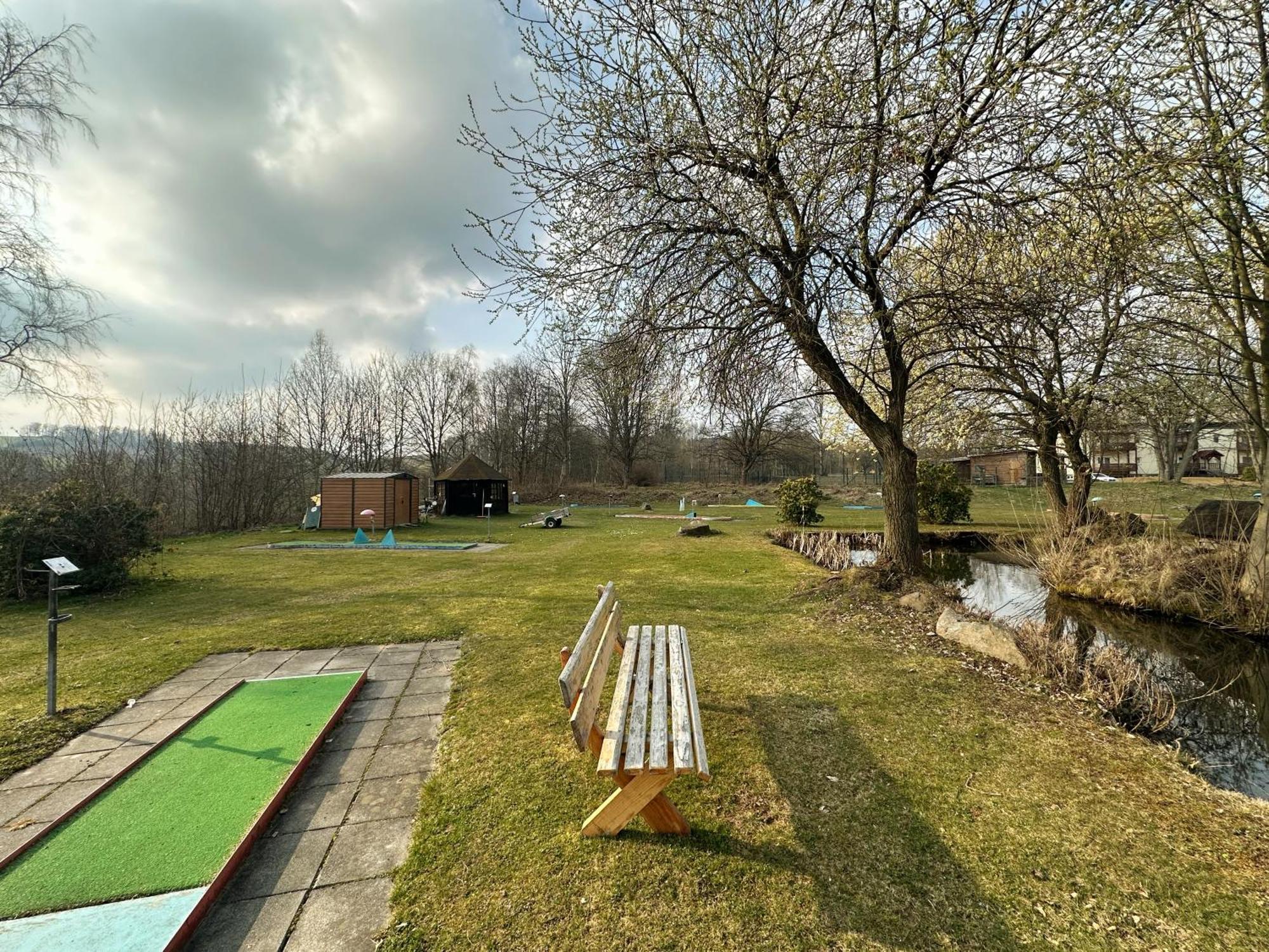 Hotel Am Laerchenberg I Fruehstueck, Wlan, Parkplatz Schirgiswalde-Kirschau Exterior foto